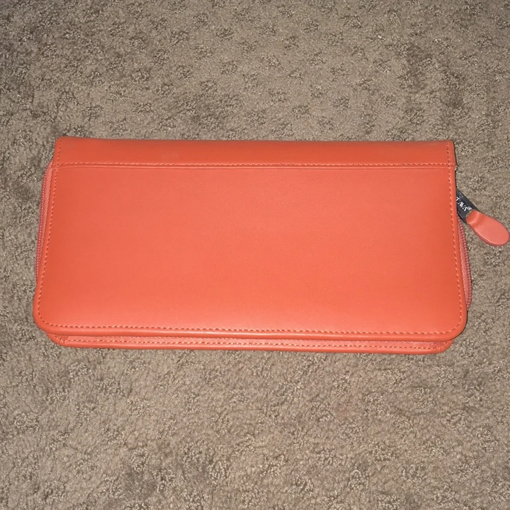Clava leather Wallet clutch genuine leather burnt orange EUC lots of pockets